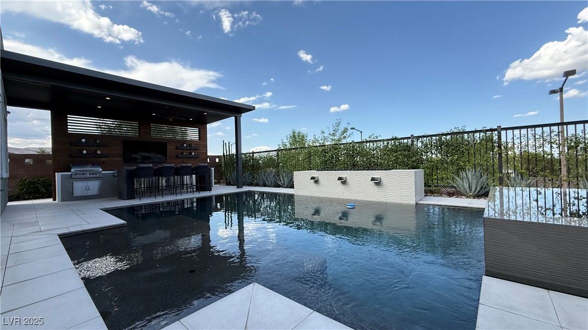 6208 Petroglyph Avenue