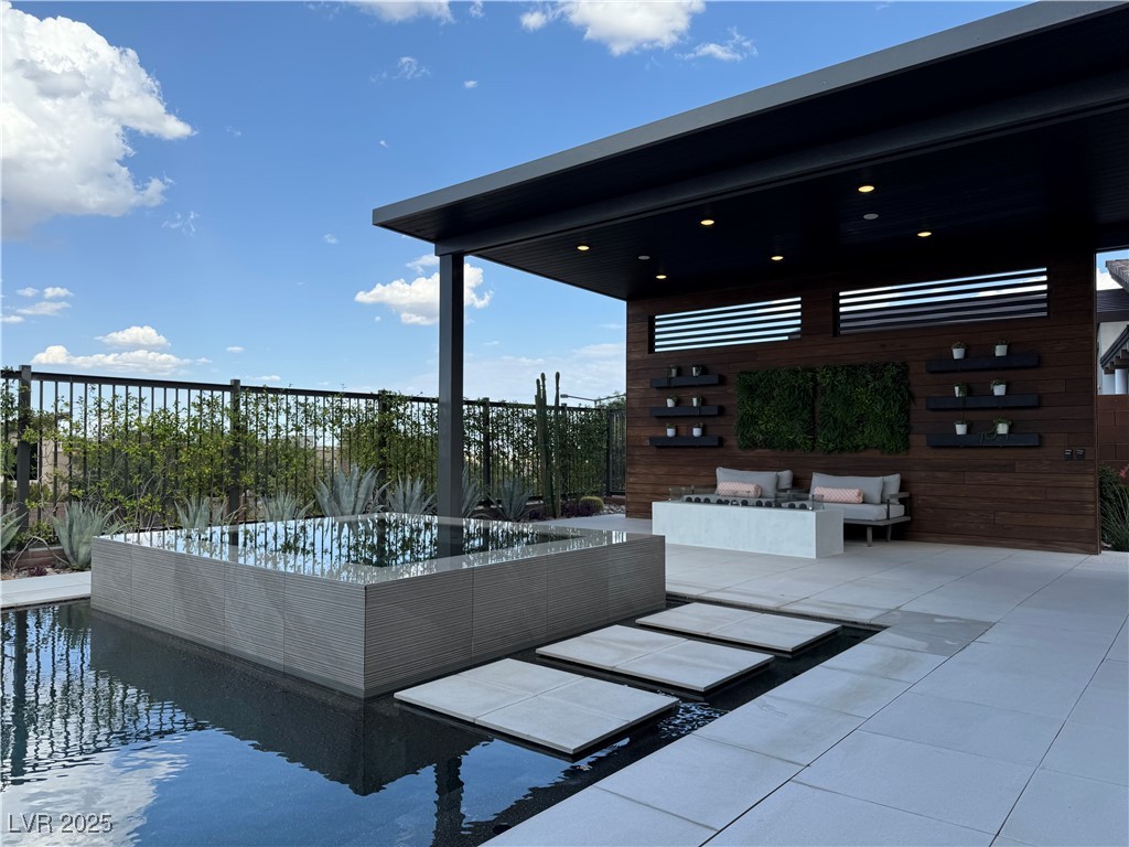 6208 Petroglyph Avenue