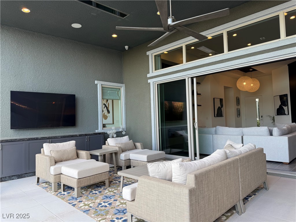 6208 Petroglyph Avenue