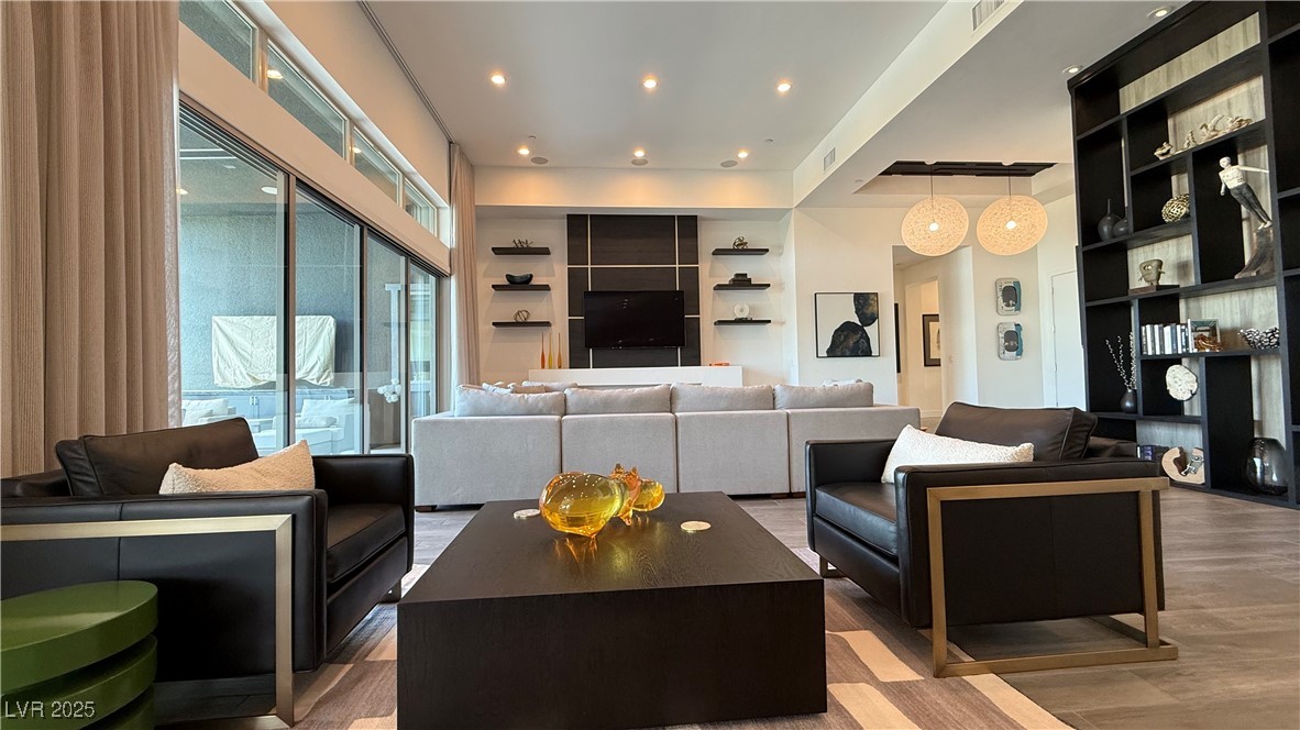 6208 Petroglyph Avenue