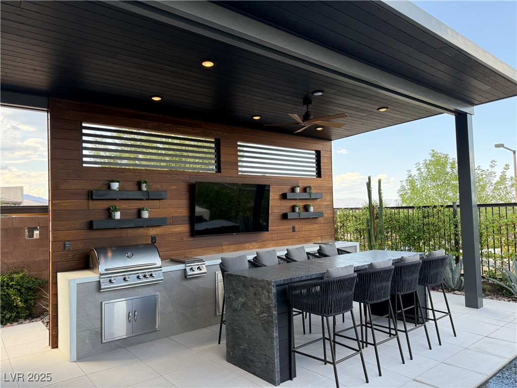 6208 Petroglyph Avenue