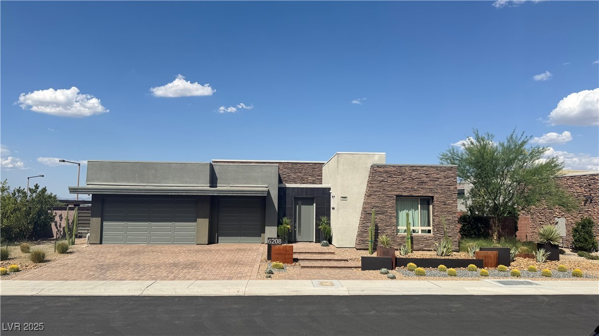 6208 Petroglyph Avenue