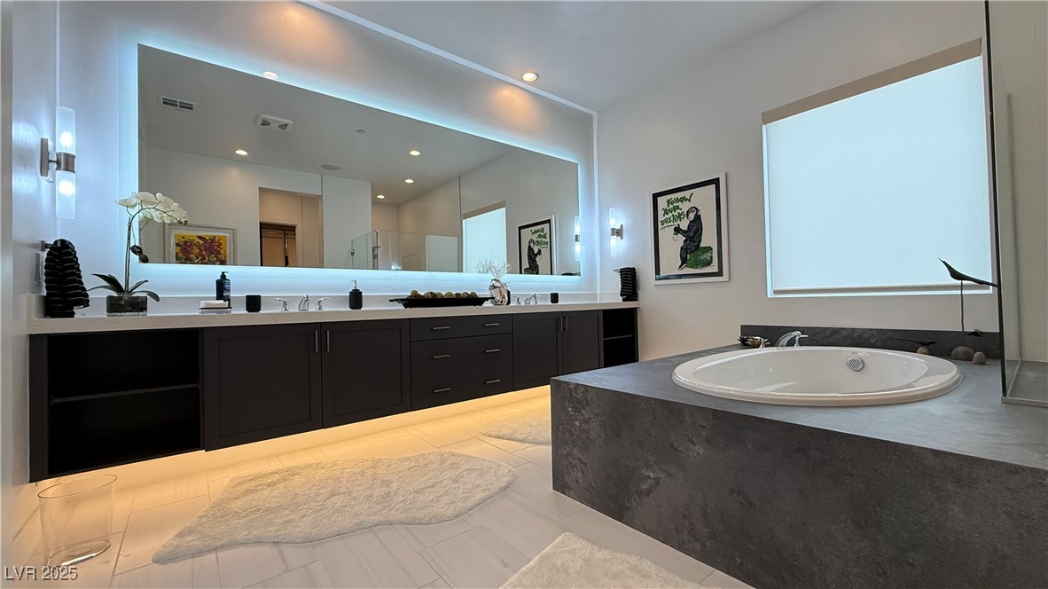 6208 Petroglyph Avenue