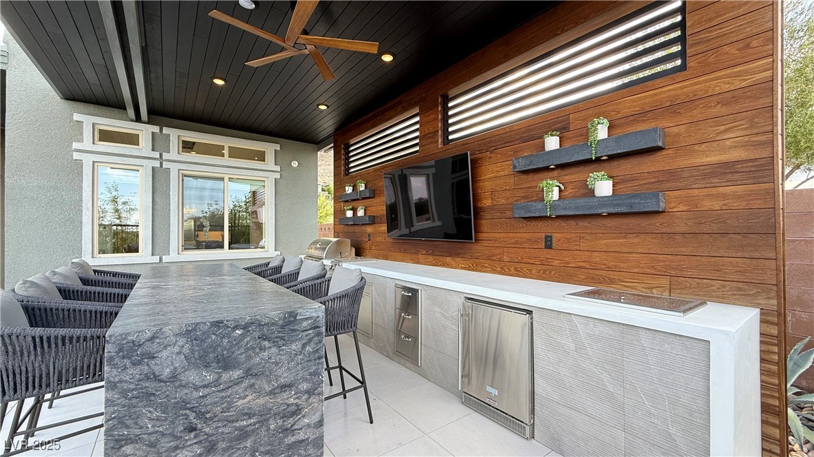 6208 Petroglyph Avenue