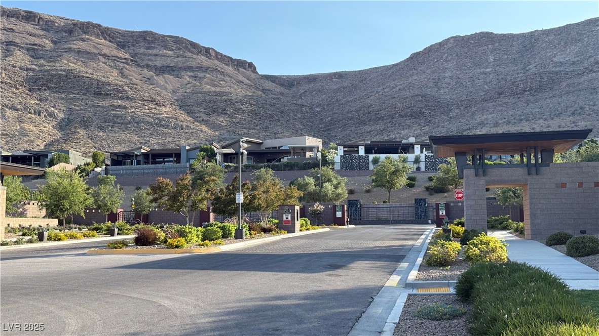 6208 Petroglyph Avenue