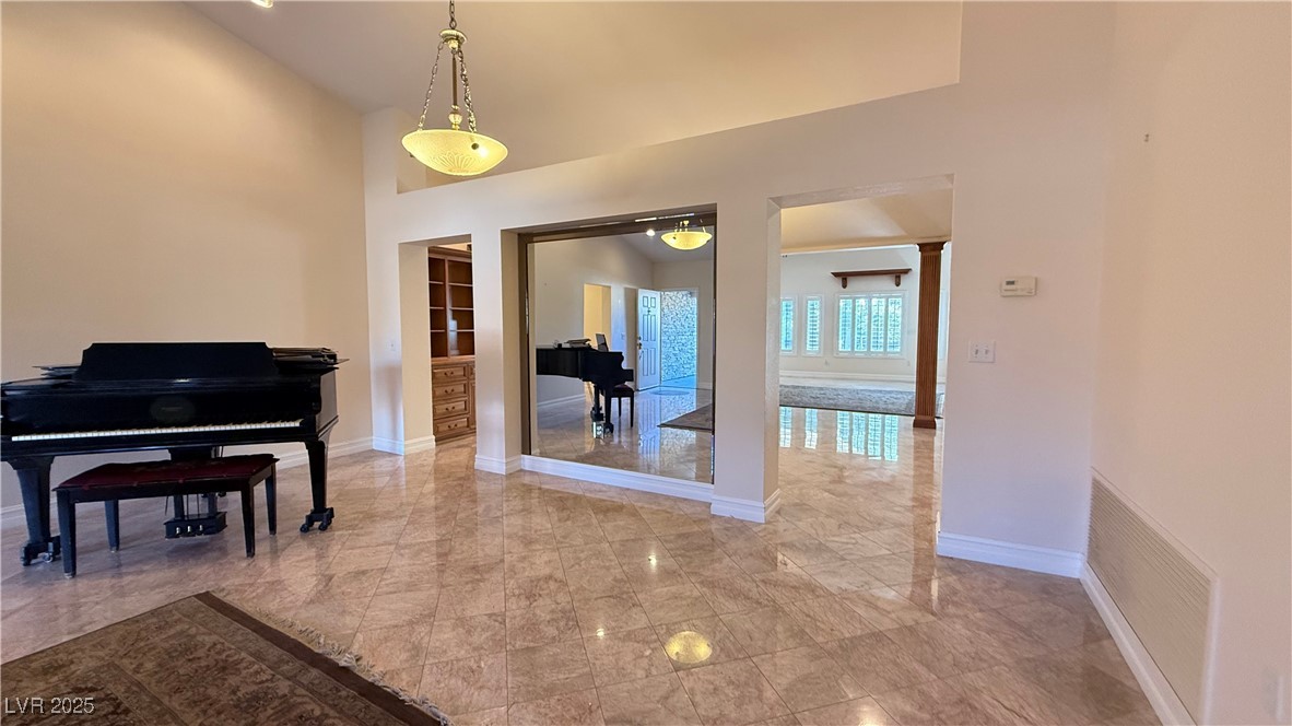 8821 Sandspring Drive