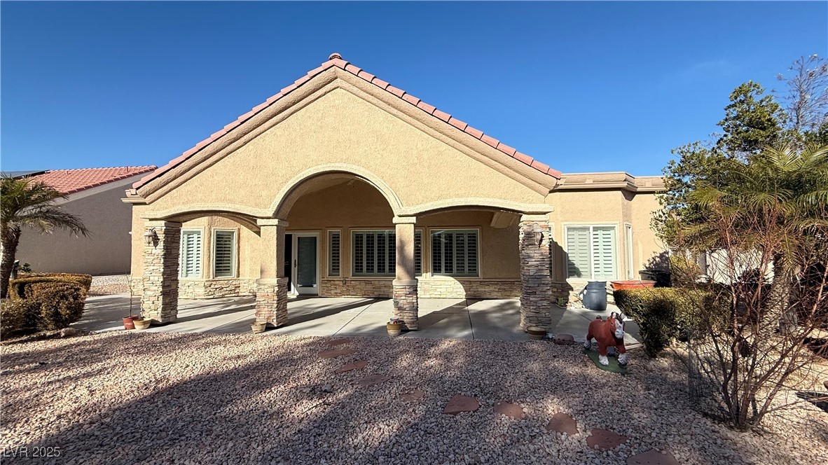 8821 Sandspring Drive