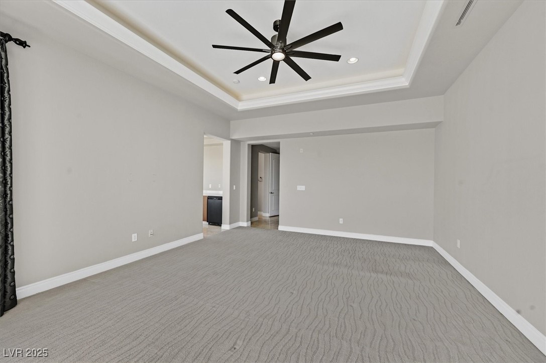 9213 Las Manaitas Avenue 401