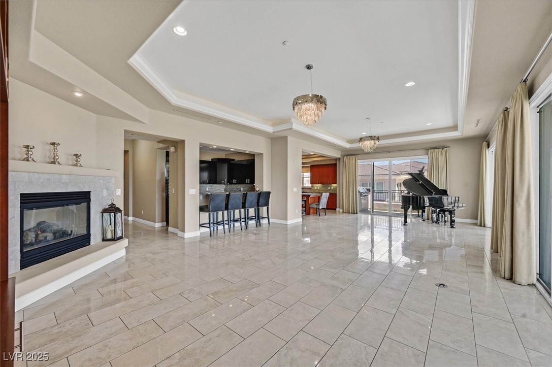 9213 Las Manaitas Avenue 401