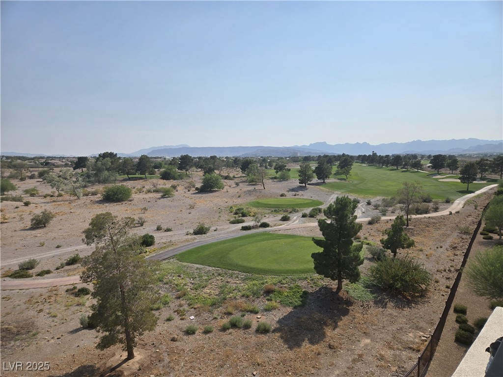 9213 Las Manaitas Avenue 401