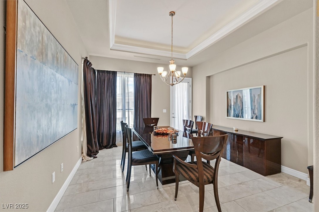 9213 Las Manaitas Avenue 401