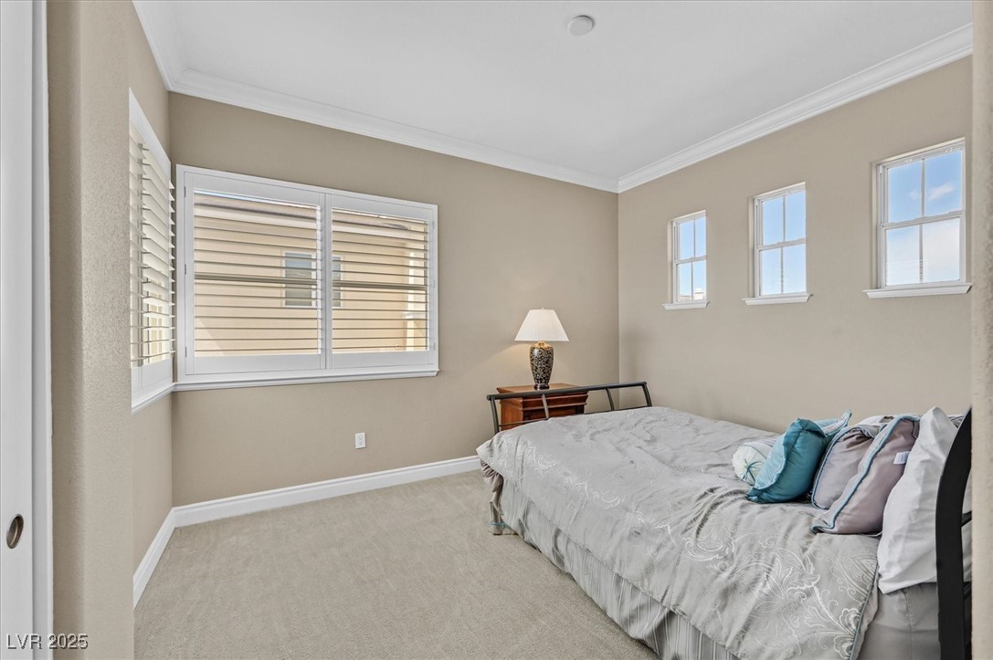 9213 Las Manaitas Avenue 401