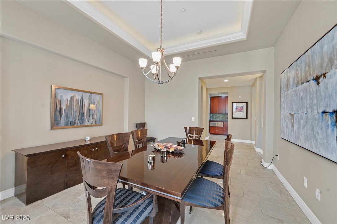 9213 Las Manaitas Avenue 401