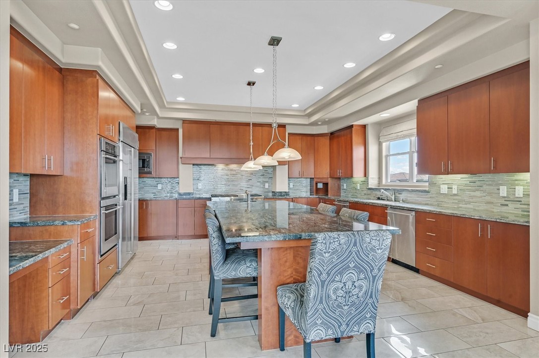 9213 Las Manaitas Avenue 401