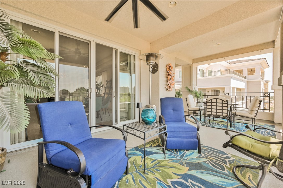 9213 Las Manaitas Avenue 301