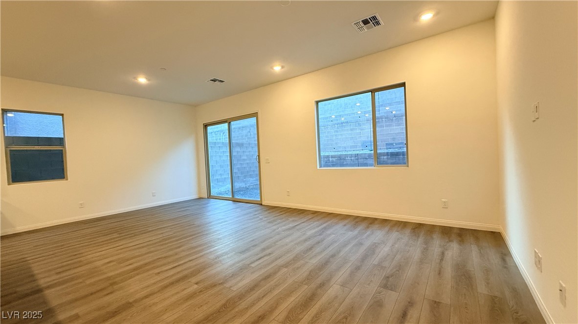 1543 Pacific Baza Street