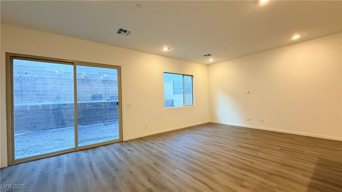 1543 Pacific Baza Street