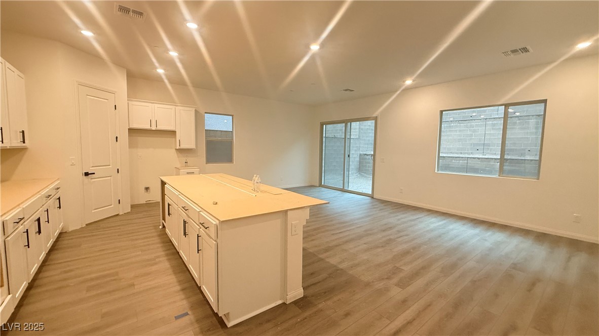 1543 Pacific Baza Street