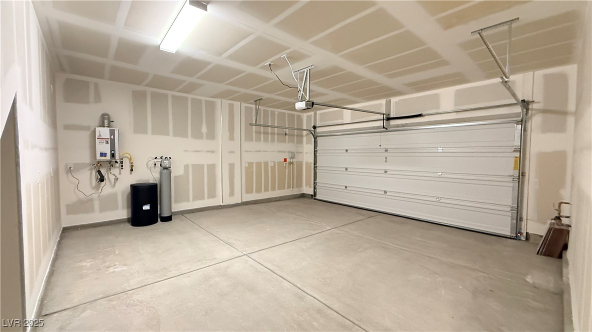 9131 Rivington Avenue