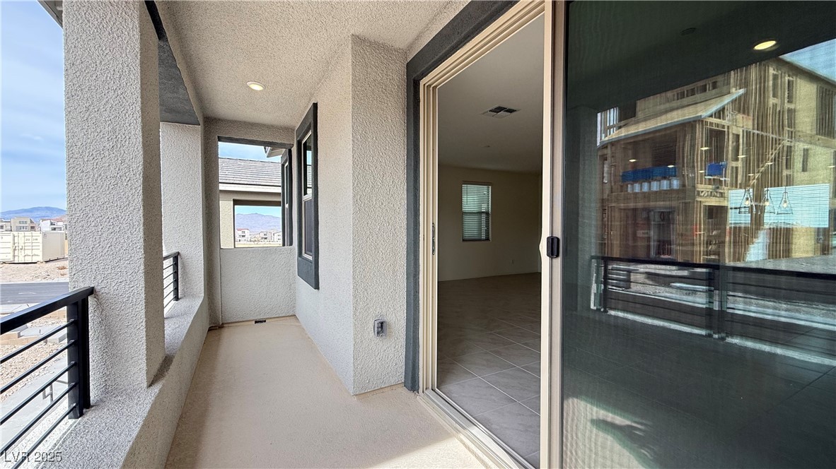 1545 Bat Hawk Street