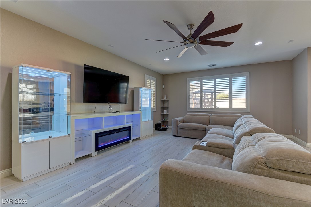 10042 Rams Leap Avenue