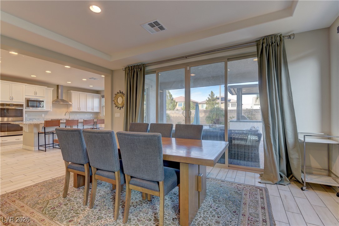 9960 Bighorn Bellows Avenue