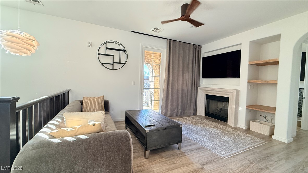 1866 Via Delle Arti 2101