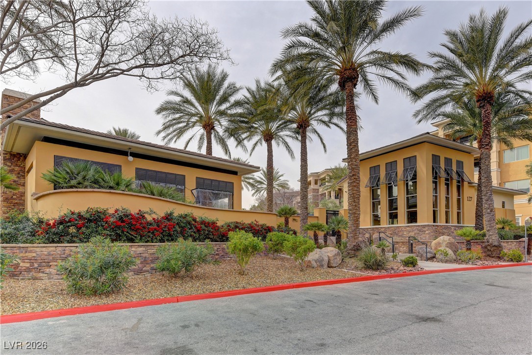 9208 Tesoras Drive 201