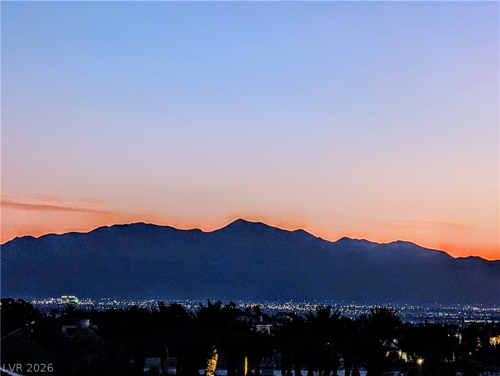 9208 Tesoras Drive 201