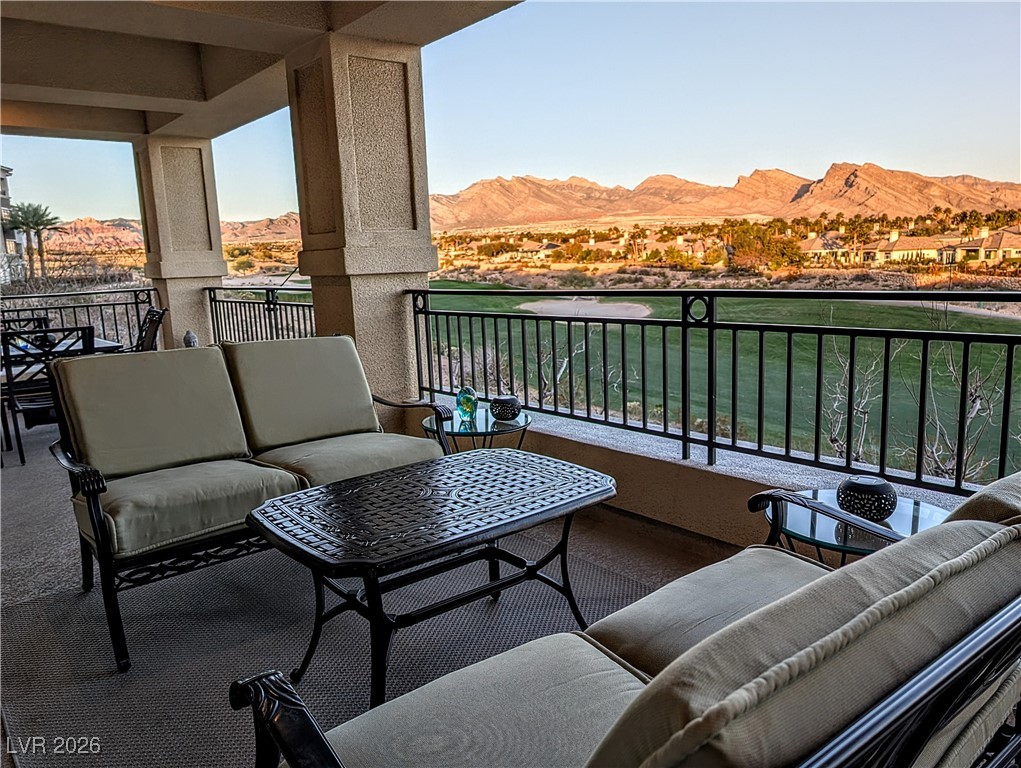 9208 Tesoras Drive 201