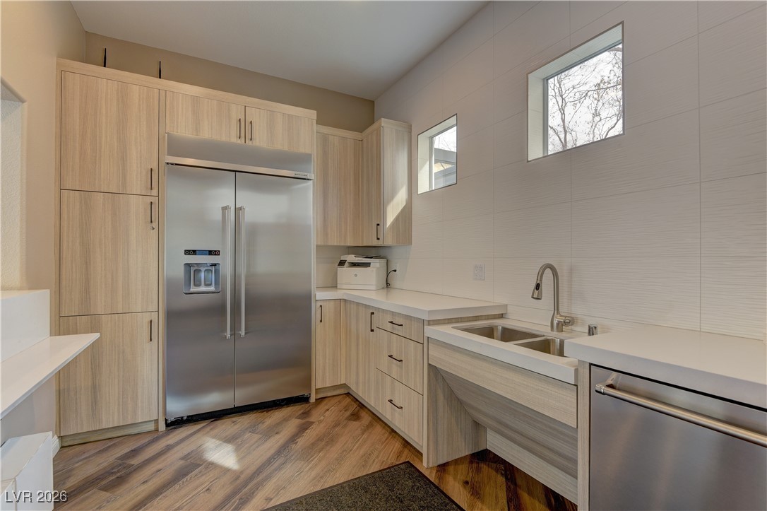 9208 Tesoras Drive 201