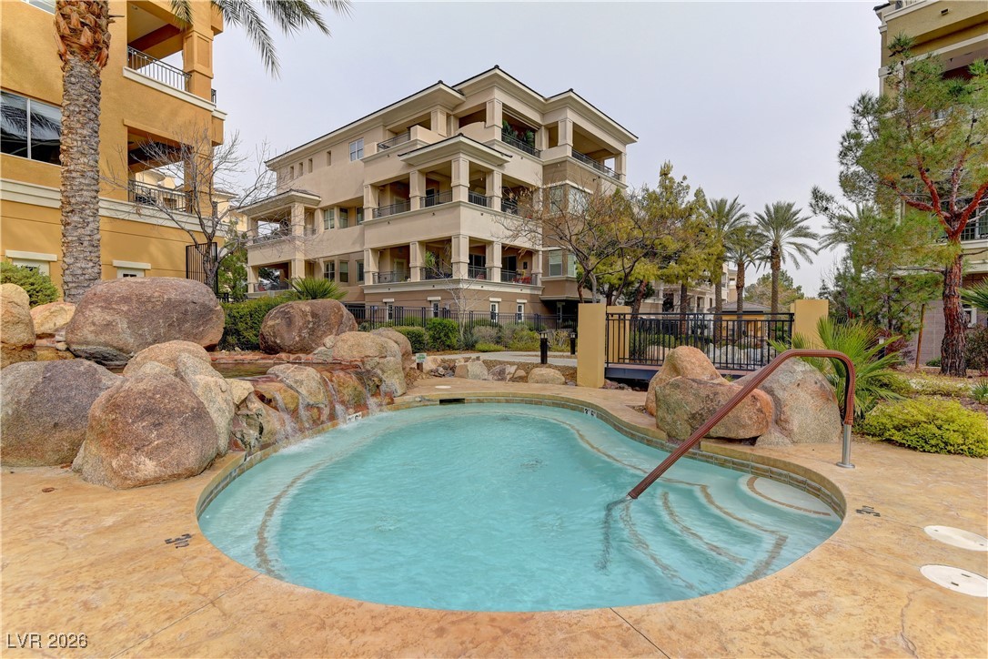 9208 Tesoras Drive 201