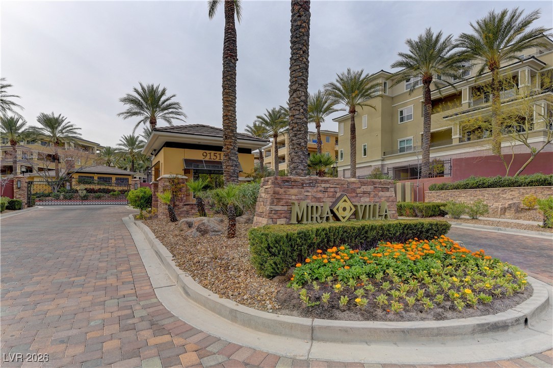 9208 Tesoras Drive 201