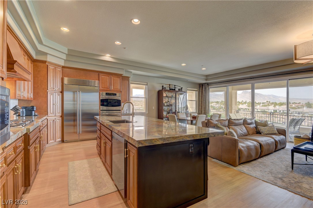 9208 Tesoras Drive 201