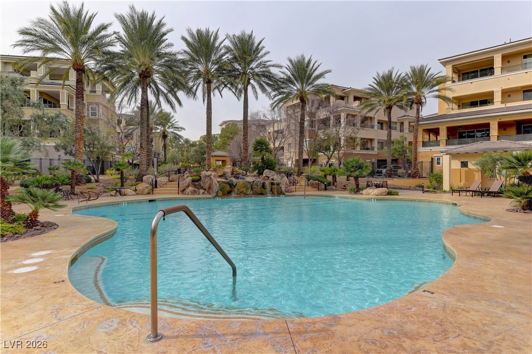 9208 Tesoras Drive 201