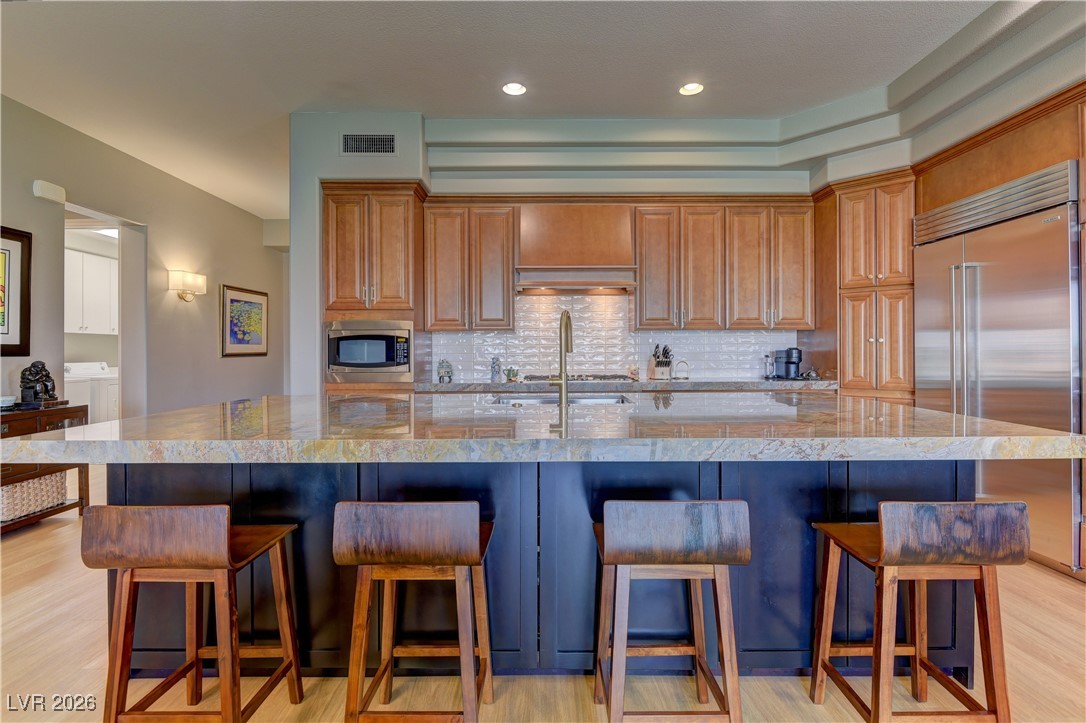 9208 Tesoras Drive 201