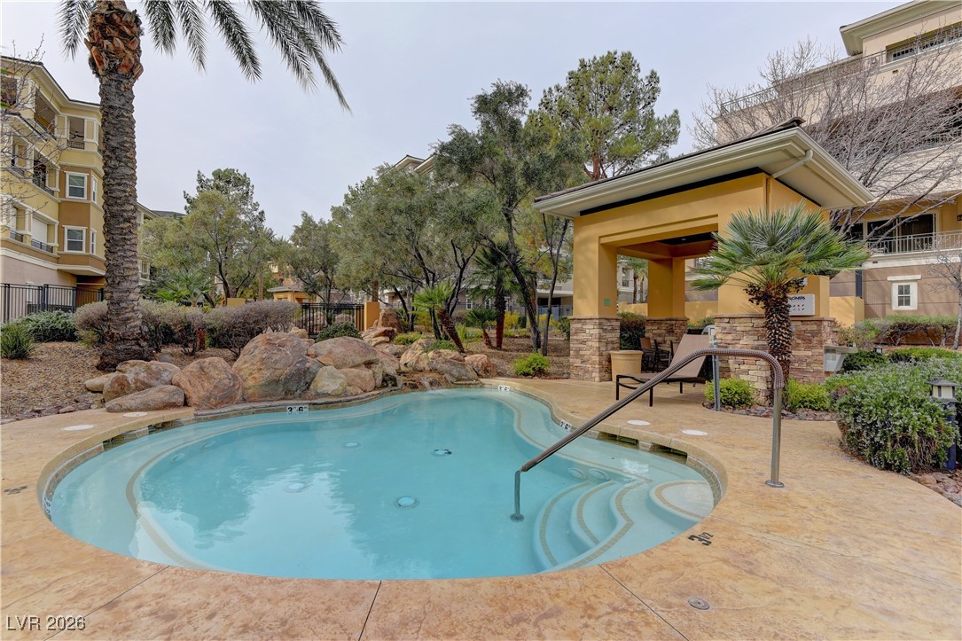 9208 Tesoras Drive 201