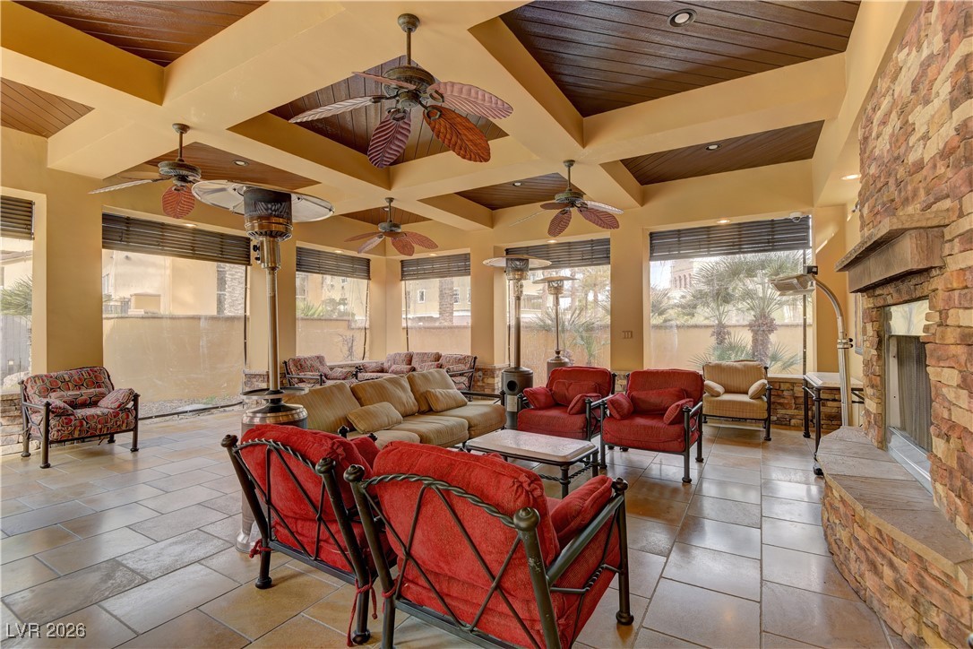 9208 Tesoras Drive 201