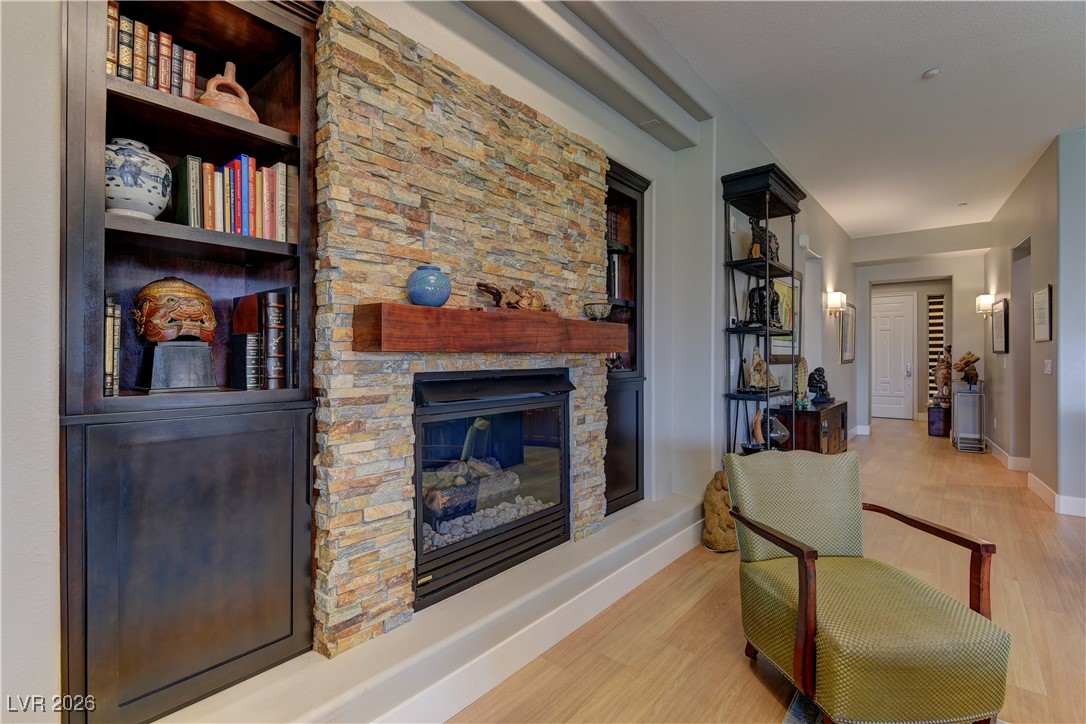 9208 Tesoras Drive 201