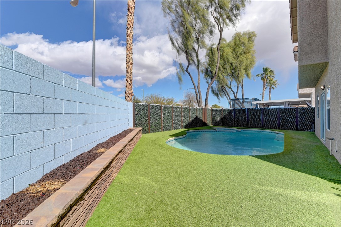 1124 Silver Stone Way