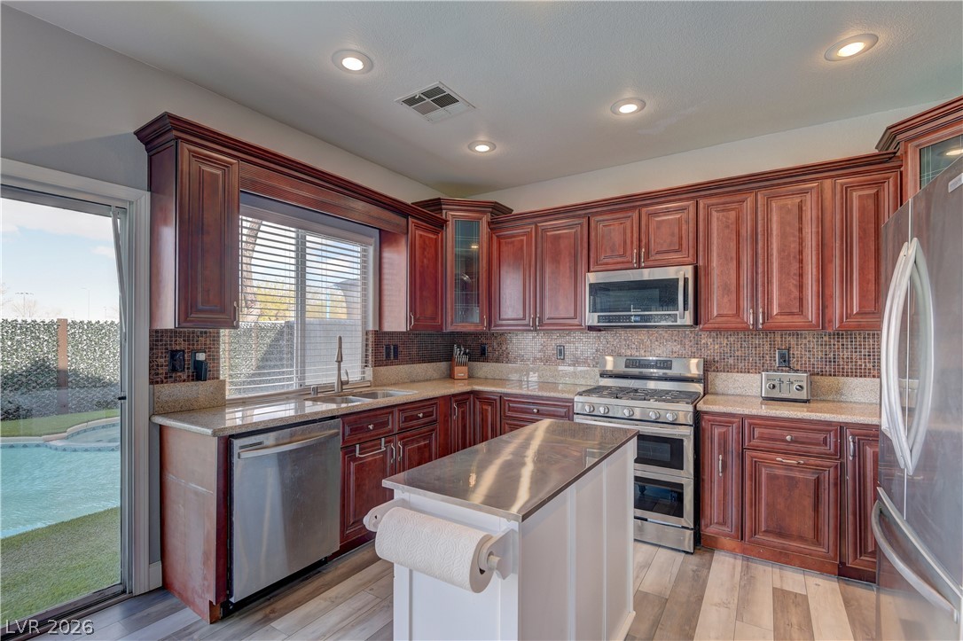 1124 Silver Stone Way