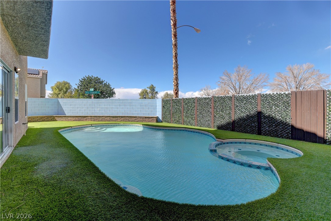 1124 Silver Stone Way