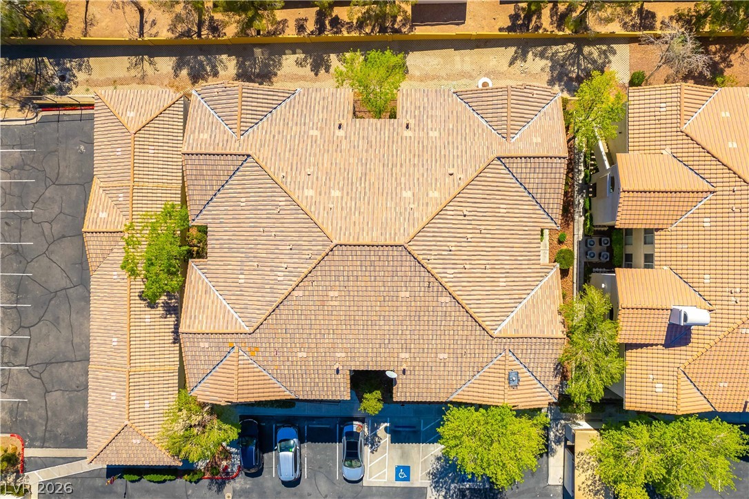 1320 RED GABLE Lane 203