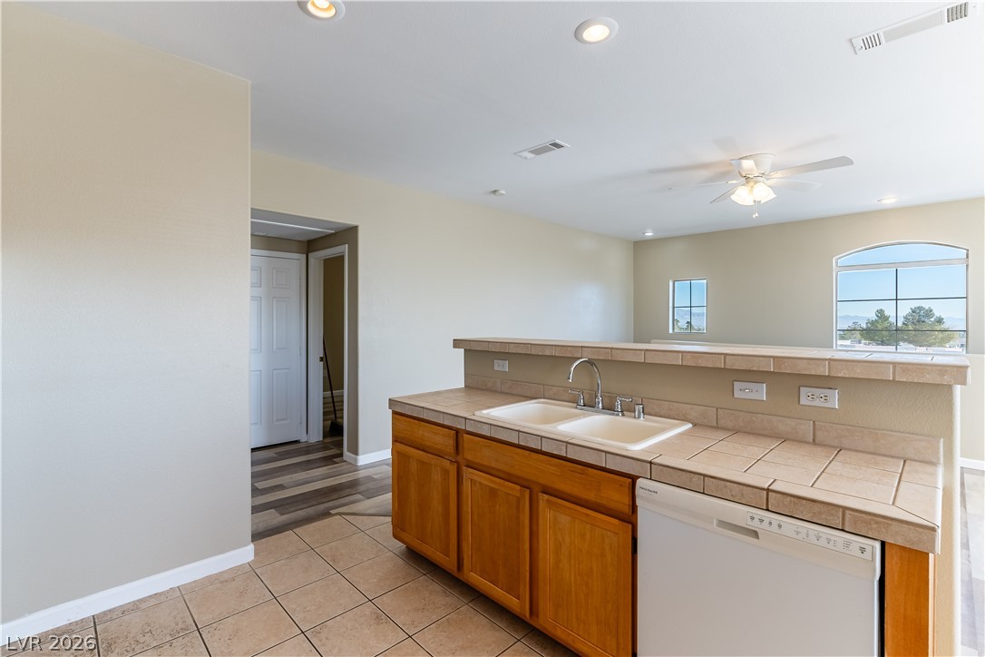 1320 RED GABLE Lane 203