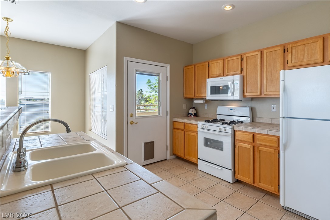 1320 RED GABLE Lane 203
