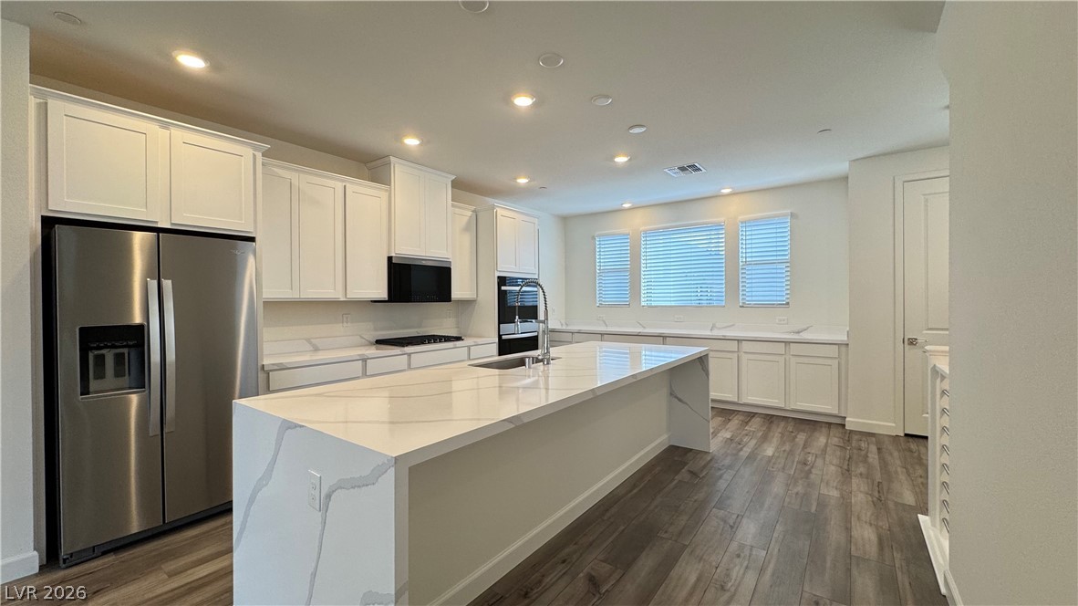 1429 Whistling Kite Street