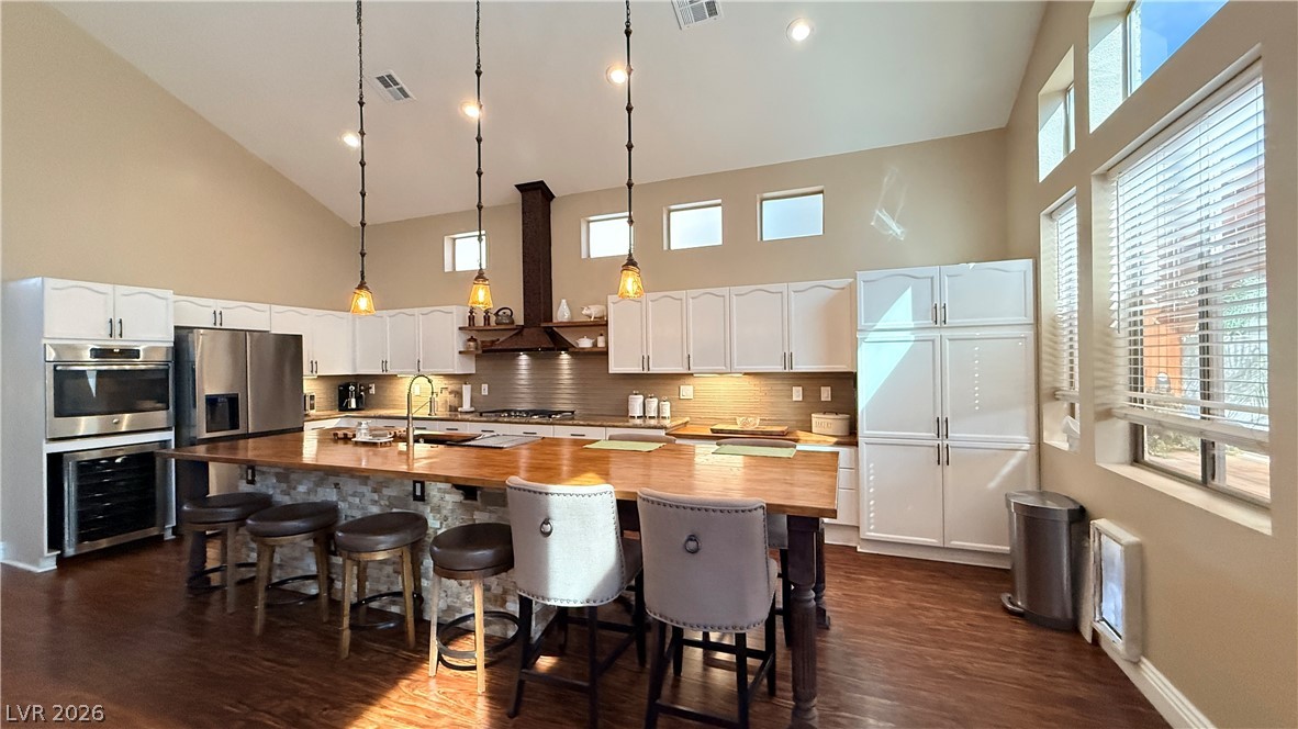 10633 Adamsong Avenue