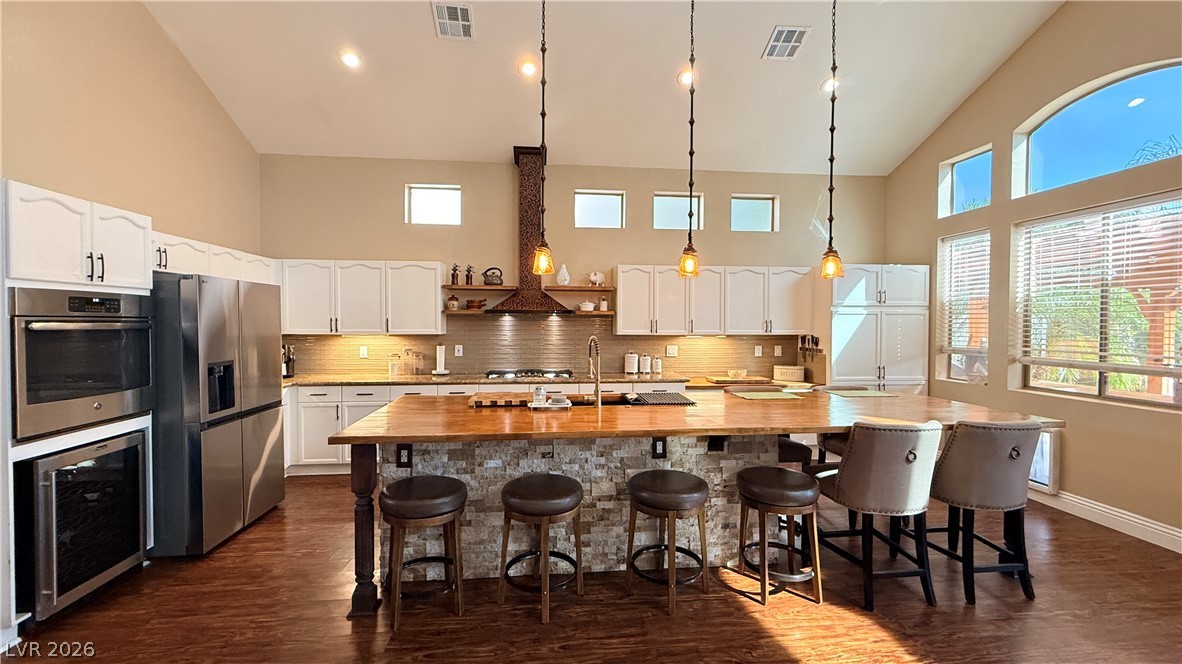 10633 Adamsong Avenue