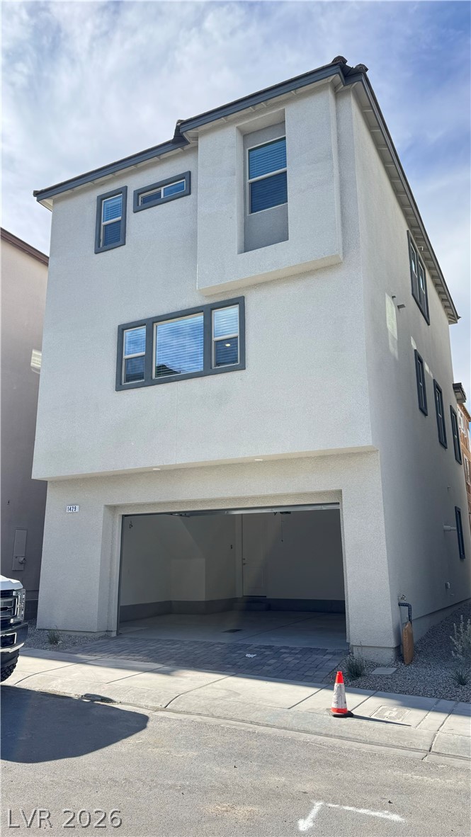 1429 Whistling Kite Street