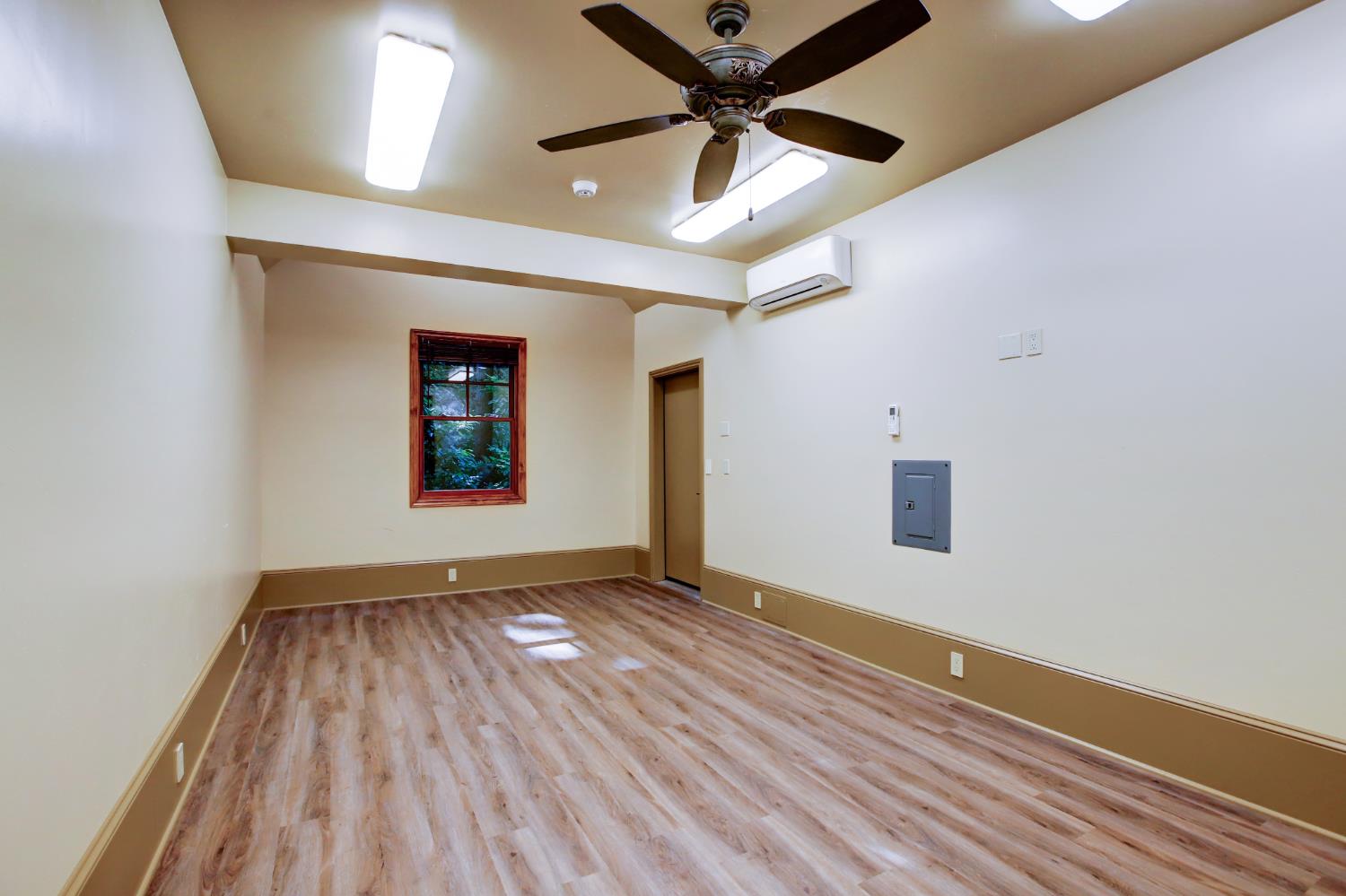 13027 Robin Road